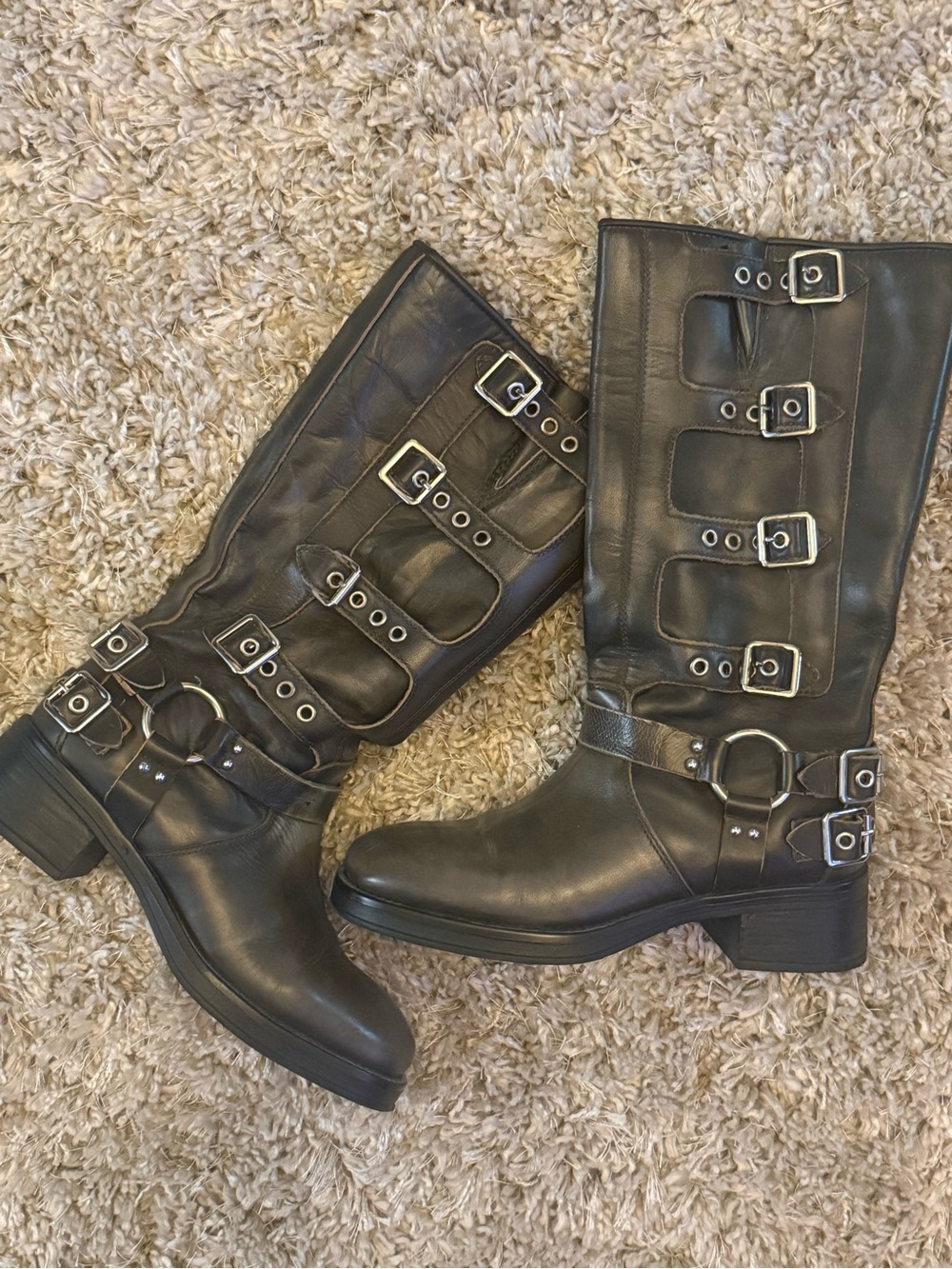 Steve Madden Rocky distressed boots